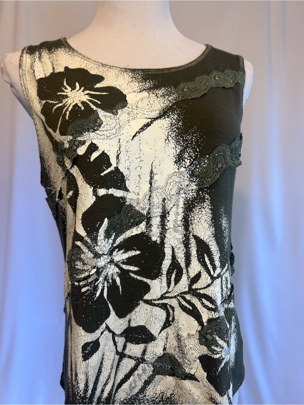 Vintage Y2K Olive Green Floral Sleeveless Women's Top